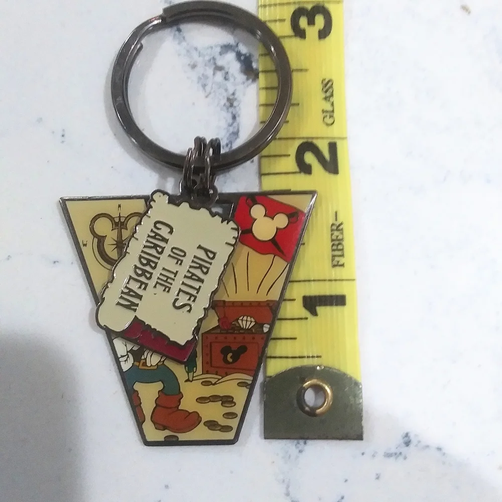 Mickey Pirate Keychain - V Initial